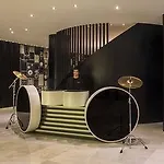 Hf Fenix Music מלון