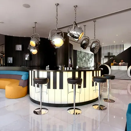 Hf Fenix Music Hotel 3*