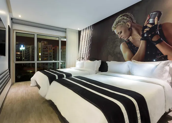 Hotel Hf Fenix Music