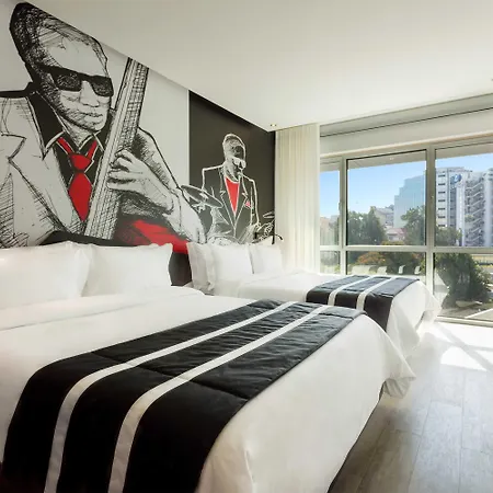 Hf Fenix Music Отель 3*