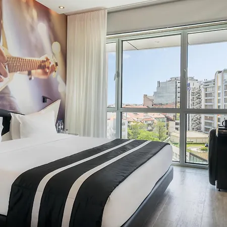 Hf Fenix Music 3* Лиссабон